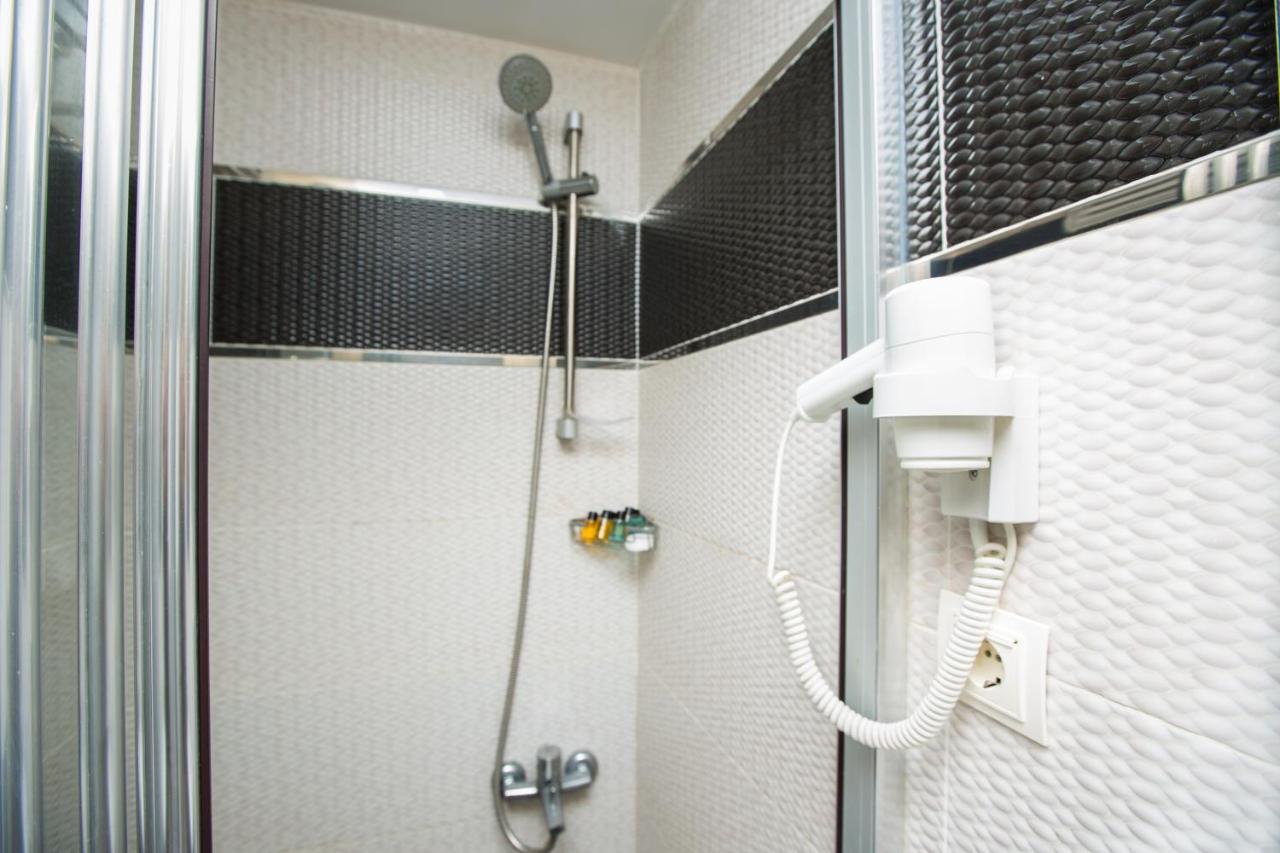 Honey Hotel Istanbul Exterior foto